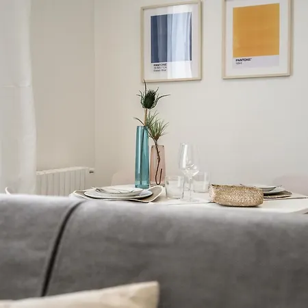 Apartment Emilia Young Modena