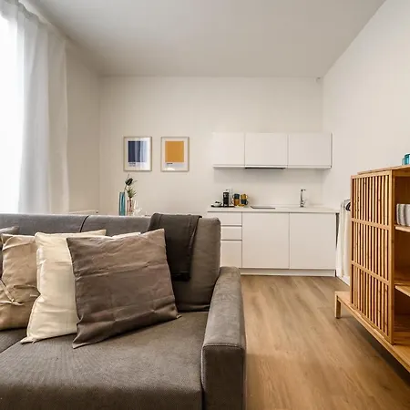 Emilia Young Apartment Modena